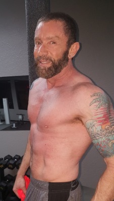 geckoguy62:  Just finished at the gym. My sweaty cock is tucked away and ready for licking. Suck on my nipples and watch my cock grow. 💪