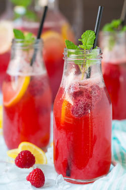do-not-touch-my-food:    Sparkling Raspberry Lemonade  