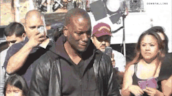  Tyrese just showed up at Paul Walker’s crash site. Didn’t say a word, just mourned and left. RIP Paul Walker. 