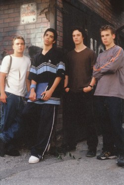 degrassibby:  gotta love this photo of the Degrassi boys from season 2!! 