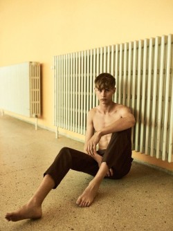justdropithere:Oliver Houlby by Michael Falgren - MODELS.com