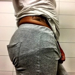 bearbearbearlove:  My new GYM pants  If you like , press ❤️ or 🔁  thank you  😍😍😍😍 what a sexy beef cake!!