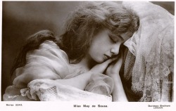 mudwerks:    Postcard of actress May De SousaPosted in 1907.