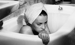 jacquesdemys: Jeanne Moreau in La Notte (1961)