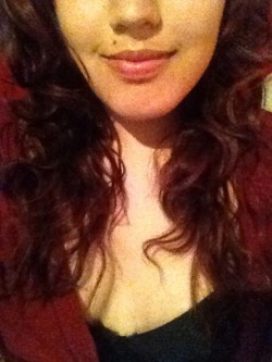 gatsbybelievedinsex:  I really love my curls today  I&rsquo;d love grabbin a hand full of your curls as Spank ur sexy ass :)