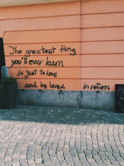 lillygarnet:  optimistic graffiti in Ljubljana, Slovenia