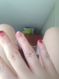 devine-chalice:  dachshundprincess:  My fingers right now :3  Yum