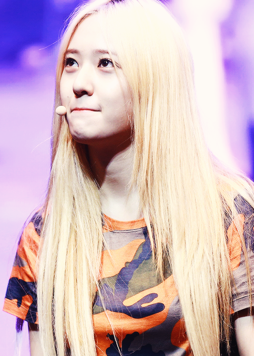 46/1000 pictures of Jung Soojung