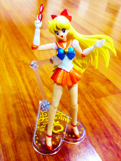 [New Merch] Sailor Venus Figuart Pre-order Up! Tumblr_n4qxgoQ0p41qai1u2o1_500