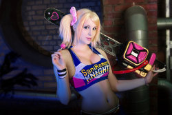 hotcosplaychicks:Lollipop Chainsaw Juliet Starling cosplay by Jane-Po  Check out http://hotcosplaychicks.tumblr.com for more awesome cosplay