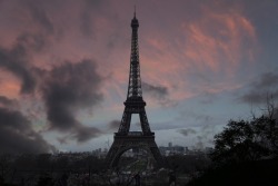 nitrons:paris is lovely i dont wanna leave