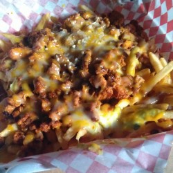 tricky-memories:  Adobada fries with le boyfriend :3 (at Alanberto’s Mexican Food)  O_O I want!