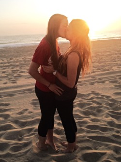 l3sbians-d0-it-b3tt3er:  lesbiansloveandmoree:  lesbians here ❤  are you gay? me too. here, i made this blog for us.  I love you forever and ever!! You Know&hellip;