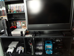 ashleycelestine:  spacmann:  brblosinggame:  animeinagalaxyfaraway:  Done some tweaking of my gaming setup and finally fairly satisfied with how it looks and functions.  porn  Please tag your porn.  Damnit, people please tag your Gamer Porn, some of us