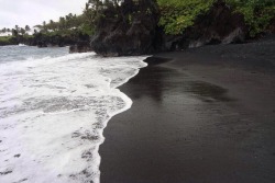 trebled-negrita-princess:   aisselectric:  sa-gal:  mothurs:  black sand beaches are so beautiful  how about white sand beaches?  Don’t you mean ALL beaches?  This is literally how white people sound. 