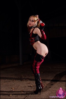 msdaniibabii:  Naughty Harley Quinn cosplay part 1 