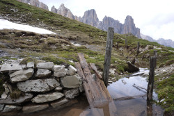 abandonedimages:  Abandoned WWI trench at 2522m altitude in Lagazuoi, the Dolomites, Italy  (Source) 