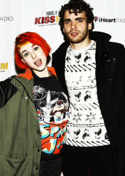 istillloveparamore:   paramoreorg:  New photos: 106.1 KISS FM’s Jingle Ball (12/08)  Taylor always looks 500% done with everyone  