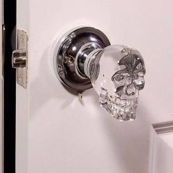 sixpenceee:  A crystal skull door knob. (Source)