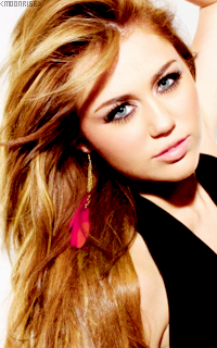 Miley Cyrus Tumblr_n7q5kuZF1d1sqaaz9o2_250