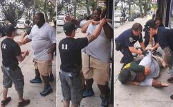 theejamaicanbeauty:  pastel-gizibe:  dglsplsblg:  Staten Island man dies after NYPD cop puts him in chokehold — SEE THE VIDEO  A 400-pound asthmatic Staten Island dad died Thursday after a cop put him in a chokehold and other officers appeared to slam