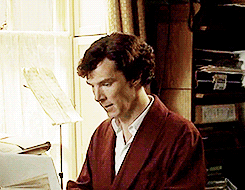 Sherlock - BBC [4] - Page 2 Tumblr_mzxmf2P6mC1s2ra4jo1_250
