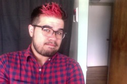 goblin-royalty:  Louis and I decided to dye our hair, again. I’m rockin’ the red~ 