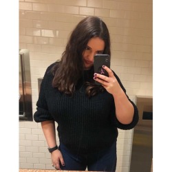 totally am not in a Victorian Poetry class with that stereotypical sweater 📝 (at Montclair State University) https://www.instagram.com/fallonedge/p/BtUfbm0FmBK/?utm_source=ig_tumblr_share&amp;igshid=10s9zif605umu