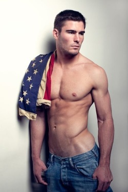 Happy 4th Of July! Hot Men Supporting the US Flag   Watch hot jock videos here (18 )  