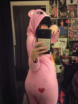 binkybarf:  Just wanted to show off my care bear onesie that’s a children’s large (yes I am smol) I LOVE that you can see my diaper through it. &lt;3 Bedtime Bear wanted to say hi!!!