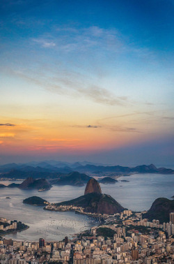 4nimalparty:  Rio De Janeiro, Brazil by Mario Machado