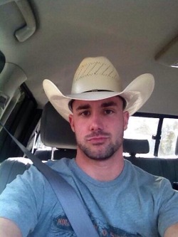 txcwbysexy:  save a horse, ride a hung sexy ass cowboy today! like this stud!!!