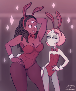 I did a collab with Zepie, one of my first and most awesome mutuals! I drew Pearl and Zepie drew Garnet.You can see more on both Zepie’s patreon and mine!