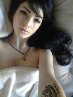 raleighsuicide:  I’m having a lousy NYE so have a selfie from a few days ago 