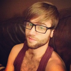 erickeaton:  sex otter #gay #boy #glasses #beard  Yum.Wouldn&rsquo;t he look super hot chowing down on his daddy&rsquo;s fat cock?