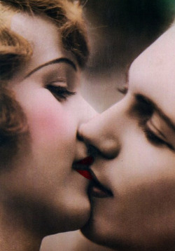  Saturday’s Kiss ~ Detail of a 1920s french Lovers’ Postcard 