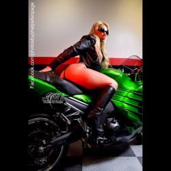 @photosbyphelps  presenting Luna @lunaexotic  this sultry Romanian rider heats up any shoot she is apart of. @ride #thigh #heels #cycle #photosbyphelps  #dancer #blonde Photos By Phelps IG: @photosbyphelps I make pretty people&hellip;.Prettier.&trade;
