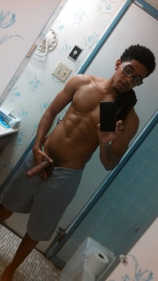 dano12121212:  I love men in glasses..and … Well with big black dicks! 
