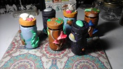 mechabekahscakery: Some WIP’d stash jars I made.  These are from a few weeks ago, and I never took a finished photo of them. Sold them and five larger ones to my local headshop so they went to good use.  Happy 420 I guess 