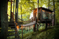 my-little-lez-kitten:  cjwho:  Treehouse, Atlanta, USA by Peter Bahouth | viaArchitect Peter Bahouth built a series of houses in the trees connected by wooden bridges in Atlanta. Inspired by his love for nature and his childhood memories of boyhood treeho