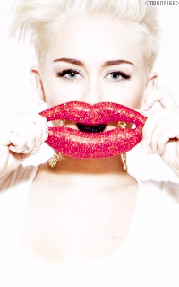 Miley Cyrus Tumblr_n7q5jwcZZW1sqaaz9o4_250