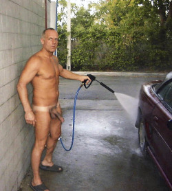 sport-naked: I need this man to wash my car&hellip;and park in my garage!