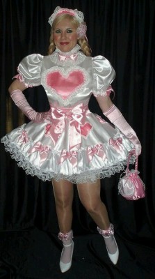 pilawrice:Too much?…..nope! OMGee you can never be too sissy and frilly!~ Sissy Princess https://www.patreon.com/sissyprincess