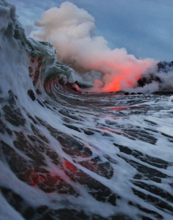 red-lipstick:Leigh Lee Hilbert - Kilauea Volcano Kalapana Lava Flow, 2010      Photography