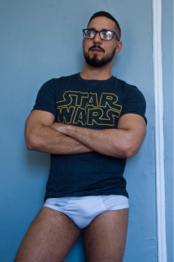 vdmonkeymaster:  (via May the 4th be with you.)  https://www.reddit.com/r/gaybrosgonemild/comments/4hv5st/may_the_4th_be_with_you/ 
