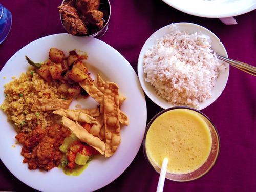Sri Lanka Road Trip Tour 2 Days food sri lankan food dal curry papadam