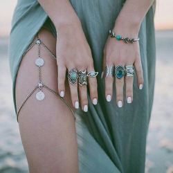 venue-style:  Rings | Available here  @dresslily-official 