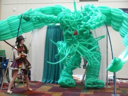 dorkly:  25 Amazing Pieces of Balloon Art Welcome to the world of balloon art - which has progressed so far beyond simple balloon animals that your typical “balloon animal doggy” looks like nothing more than than the barely twisted piece of garbage