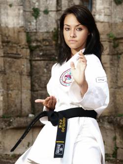 theblindninja:  Karate Girl 