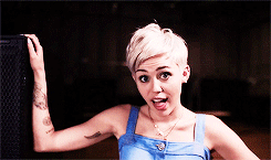 Miley Cyrus / მაილი საირუსი - Page 2 Tumblr_n5nwc7ghMy1ri2xlio7_r1_250